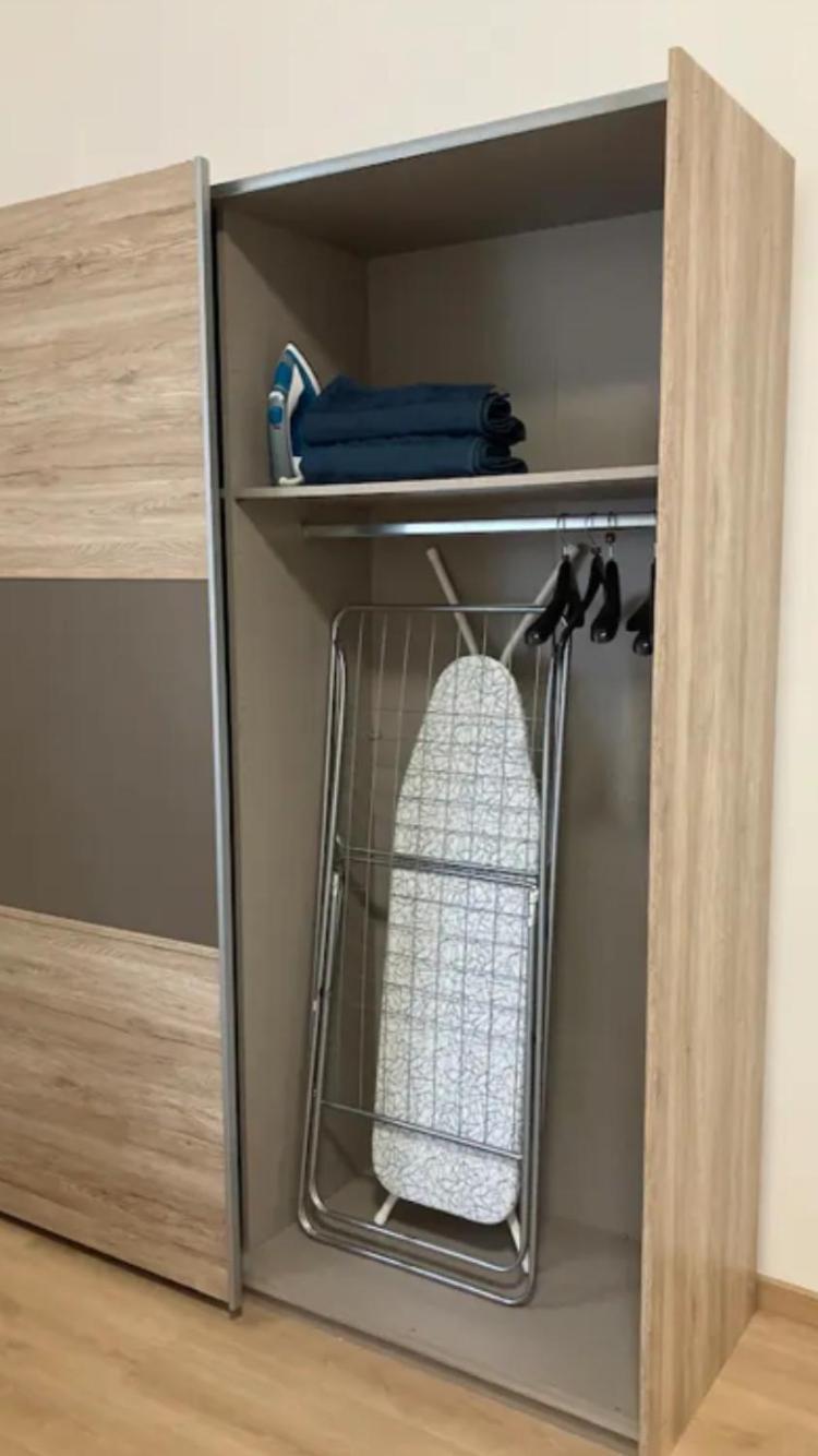 בודפשט Nick'S Apartment-Spacious, Central And Quiet, By Margit Bridge מראה חיצוני תמונה